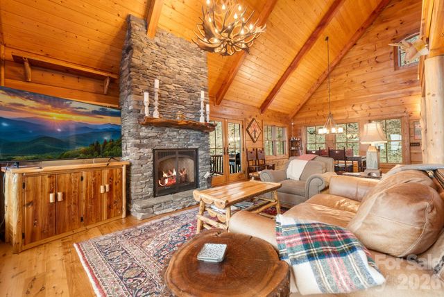 635 Acorn Nvno, Zionville, NC 28698