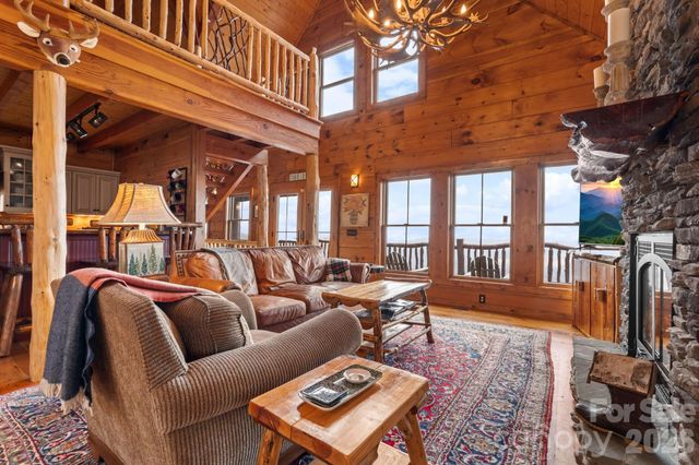 635 Acorn Nvno, Zionville, NC 28698