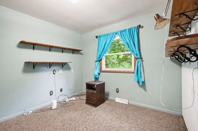 212 Weblos Trail, Valparaiso, IN 46385