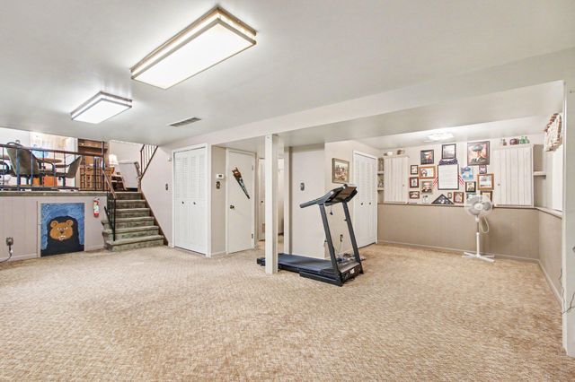 212 Weblos Trail, Valparaiso, IN 46385