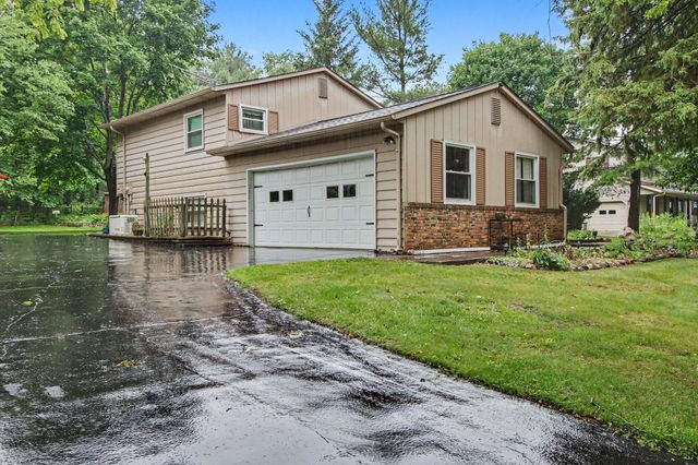 212 Weblos Trail, Valparaiso, IN 46385