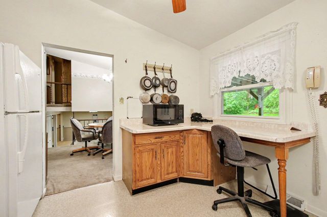 212 Weblos Trail, Valparaiso, IN 46385