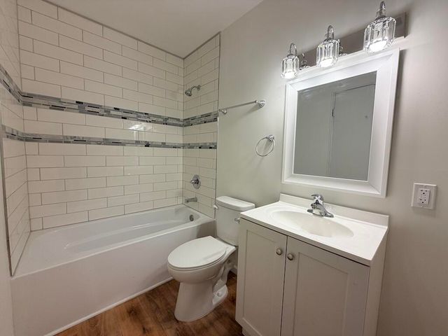 3036 Coral Drive, Hobart, IN 46342