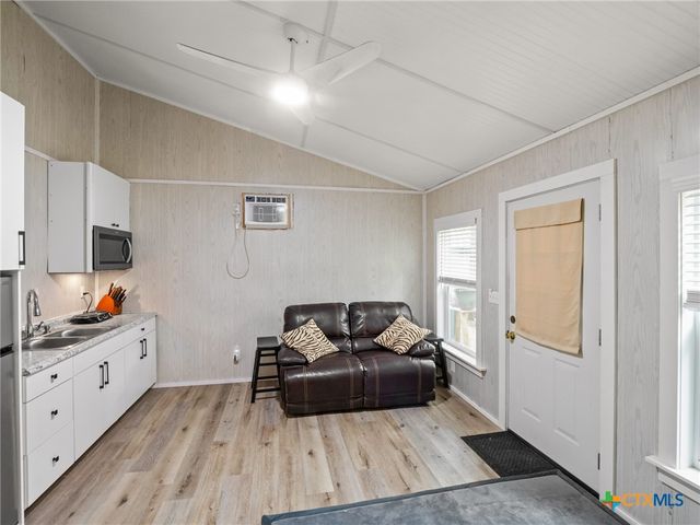 3177 Wooded Acres Road, Belton, TX 76513