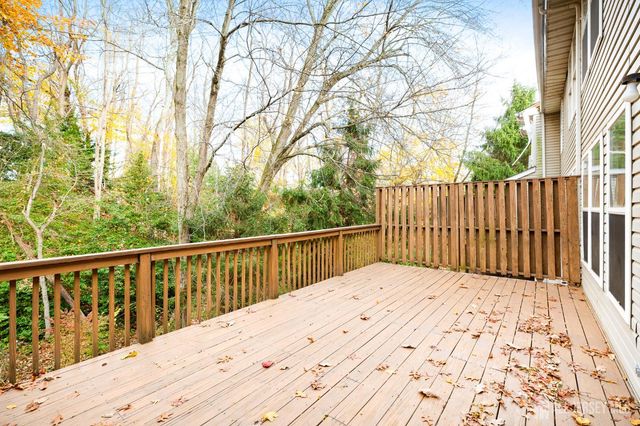 18 parkside Drive, Jamesburg, NJ 08831