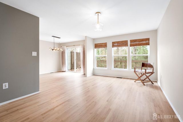 18 parkside Drive, Jamesburg, NJ 08831