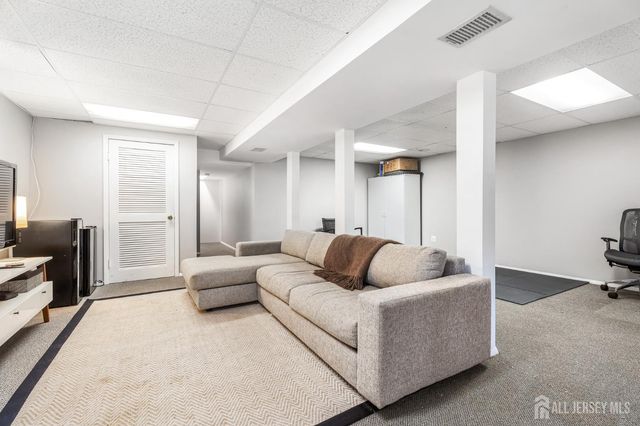 18 parkside Drive, Jamesburg, NJ 08831