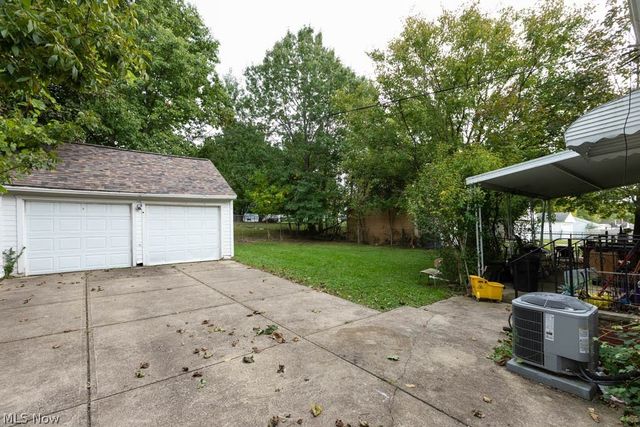 194 Flora Drive, Bedford, OH 44146