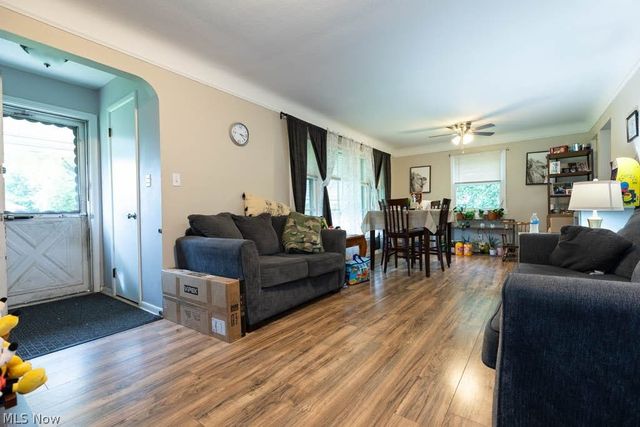 194 Flora Drive, Bedford, OH 44146