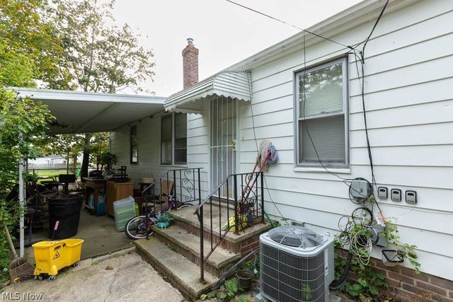 194 Flora Drive, Bedford, OH 44146