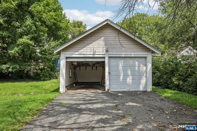 147 Phelps Avenue, Englewood, NJ 07631