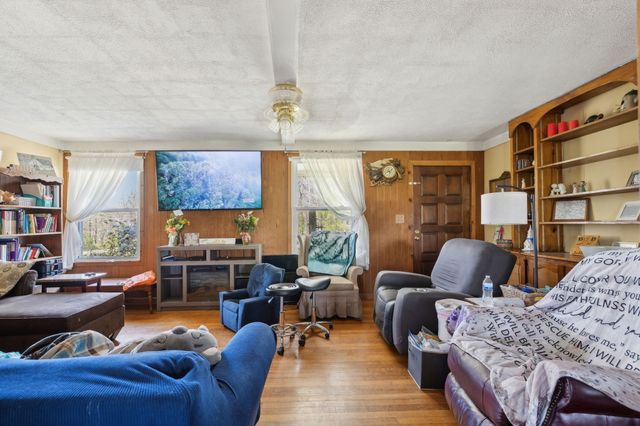 3467 Shouse Rd, Santa Fe, TN 38482