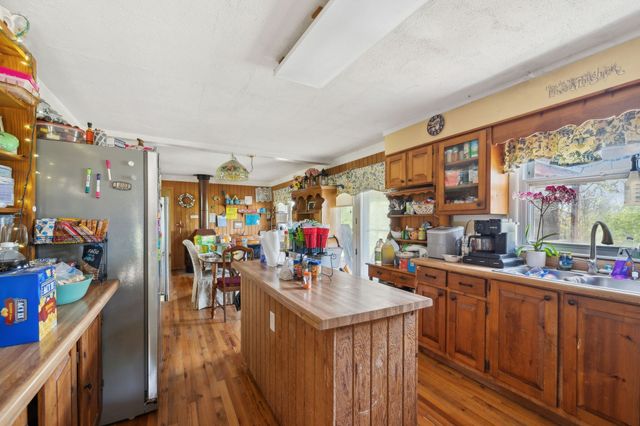 3467 Shouse Rd, Santa Fe, TN 38482