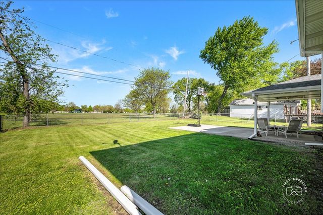 966 N Elmwood Drive, Aurora, IL 60506