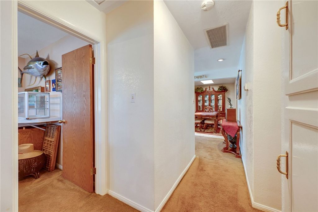 Image 26 of property listing at 4863 Ocana Avenue, Lakewood, CA 90713