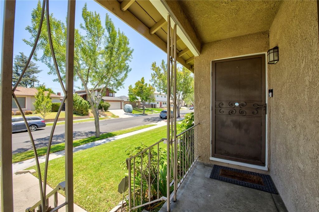Image 31 of property listing at 4863 Ocana Avenue, Lakewood, CA 90713