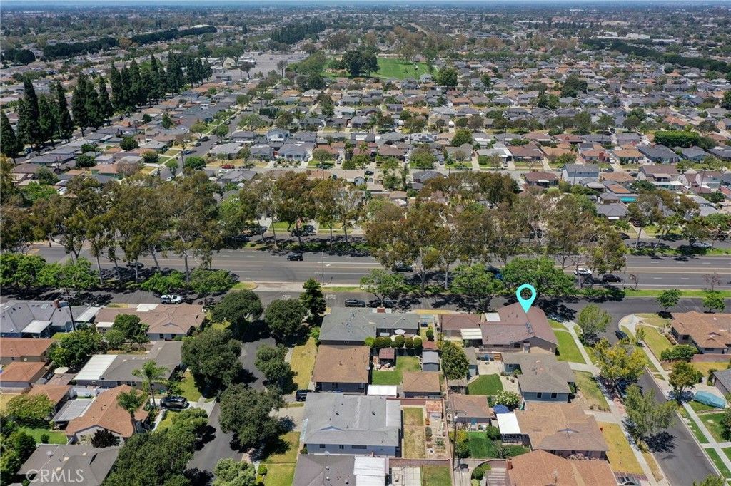 Image 39 of property listing at 4863 Ocana Avenue, Lakewood, CA 90713