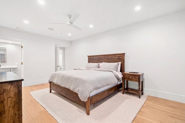 377 W 1st St 3, Boston, MA 02127