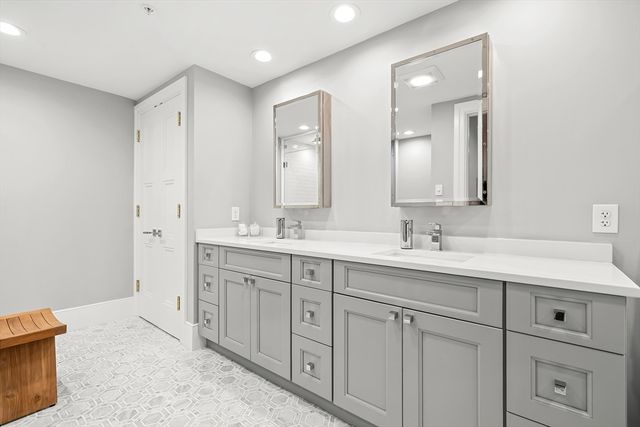 377 W 1st St 3, Boston, MA 02127