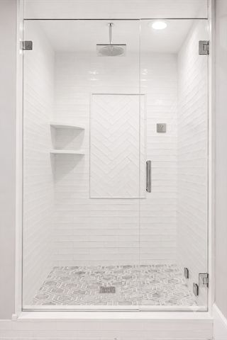 377 W 1st St 3, Boston, MA 02127