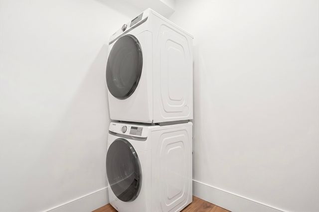 377 W 1st St 3, Boston, MA 02127