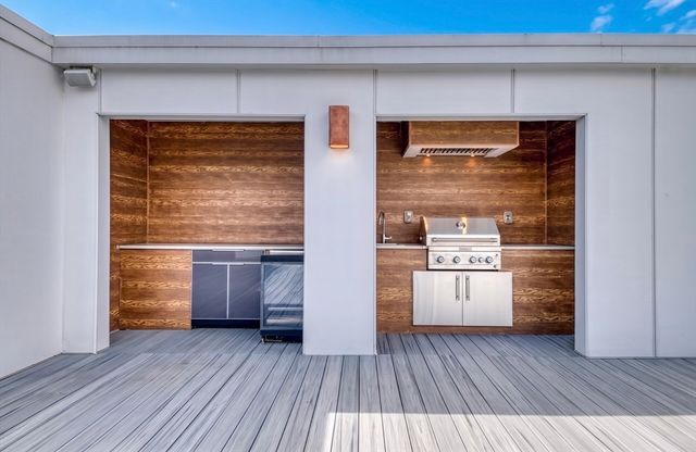 377 W 1st St 3, Boston, MA 02127