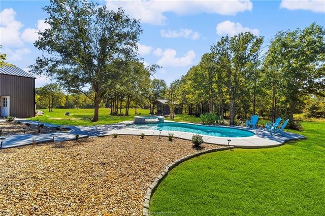 7196 S County Road 458, Normangee, TX 77871