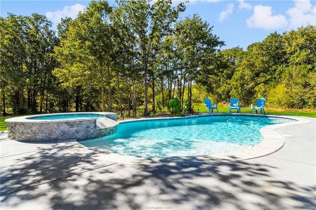 7196 S County Road 458, Normangee, TX 77871