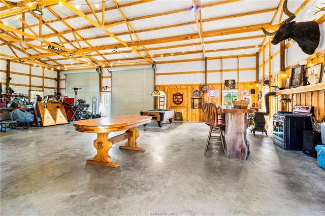 7196 S County Road 458, Normangee, TX 77871
