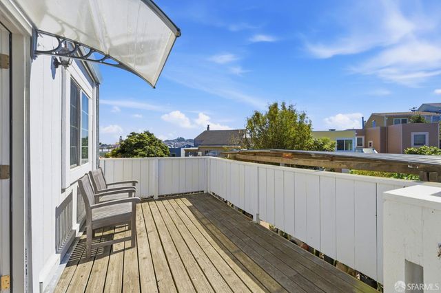 1135 Naples Street, San Francisco, CA 94112