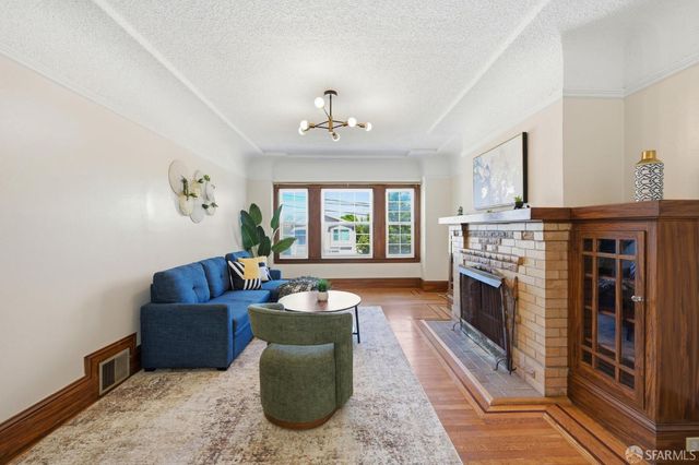 1135 Naples Street, San Francisco, CA 94112