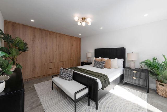 80 Lakeview Drive, Palm Springs, CA 92264