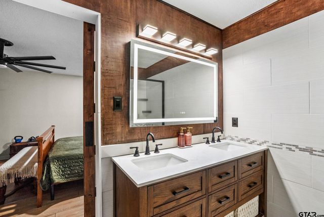 310 Windridge, Palestine, TX 75801