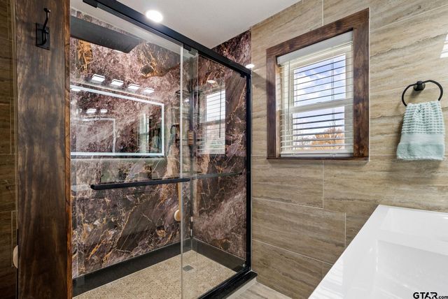 310 Windridge, Palestine, TX 75801