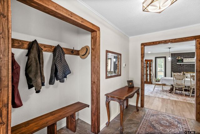 310 Windridge, Palestine, TX 75801