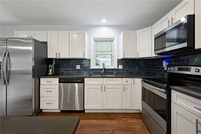 10004 Holly Street, Kansas City, MO 64114