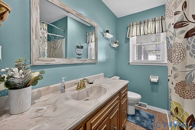 13300 Bradley Bridge Rd, Chester, VA 23831