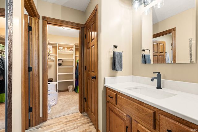 6810 Hawksnest Trail, Fort Wayne, IN 46835