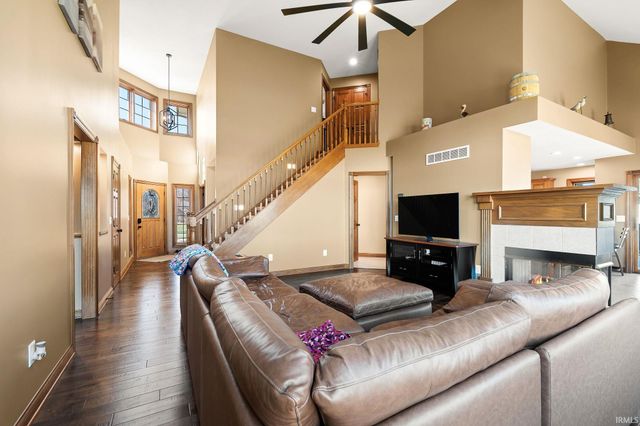 6810 Hawksnest Trail, Fort Wayne, IN 46835