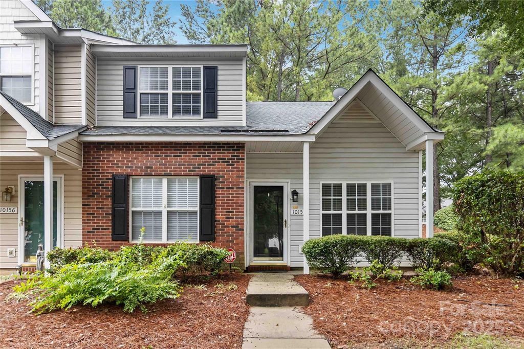 10154 Forest Landing Drive, Charlotte, NC 28213