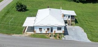 136 Highland Avenue, Glade Spring, VA 24340