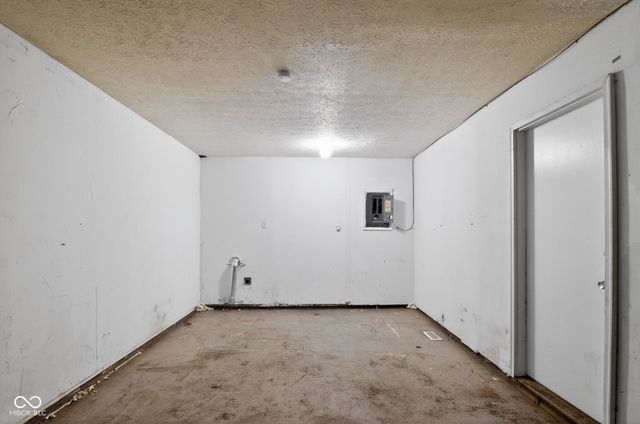 4443 N Kenyon Drive, Indianapolis, IN 46226