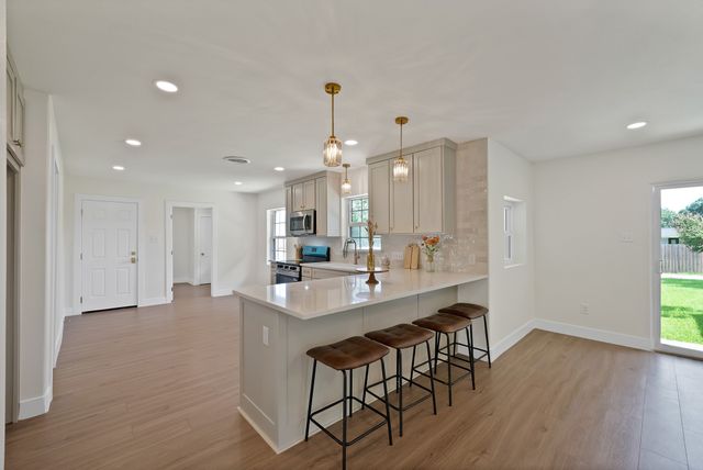 1618 Comanche Trail, Garland, TX 75043