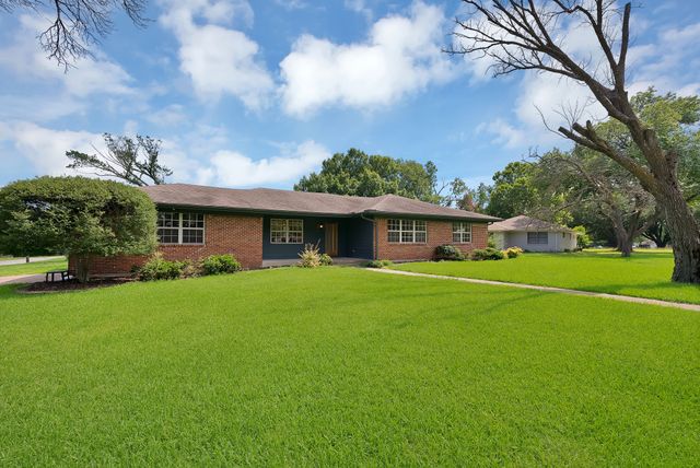 1618 Comanche Trail, Garland, TX 75043