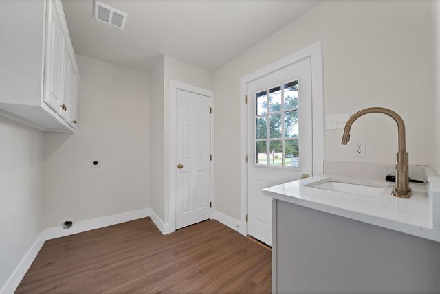 1618 Comanche Trail, Garland, TX 75043