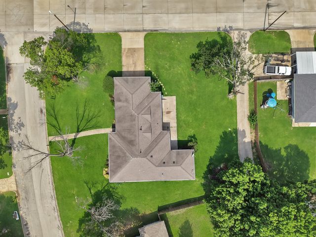 1618 Comanche Trail, Garland, TX 75043