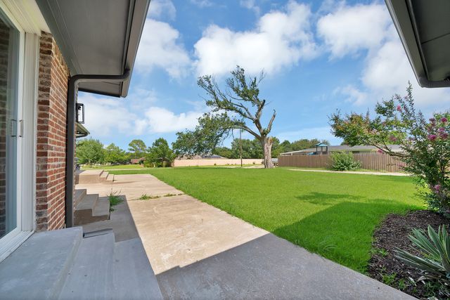 1618 Comanche Trail, Garland, TX 75043