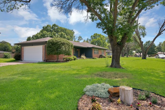 1618 Comanche Trail, Garland, TX 75043