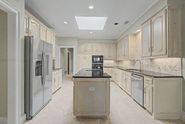 1807 Lakeshore Court, Mckinney, TX 75072