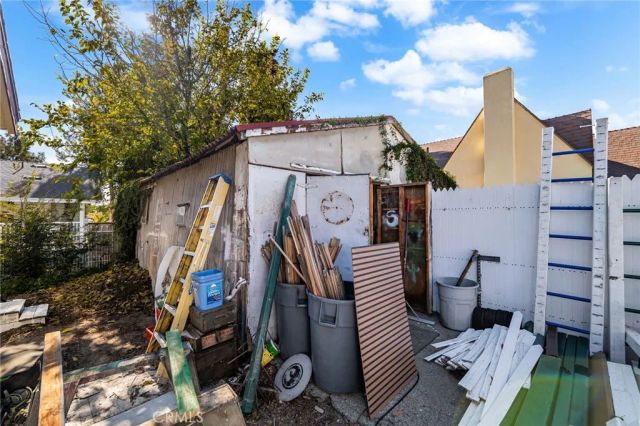 389 N 3rd, Upland, CA 91786